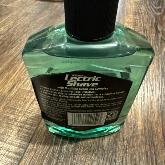 Williams Lectric Shave, Electric Rotary Razor Pre-Shave For men, 7 Ounce - Picture 4 of 4